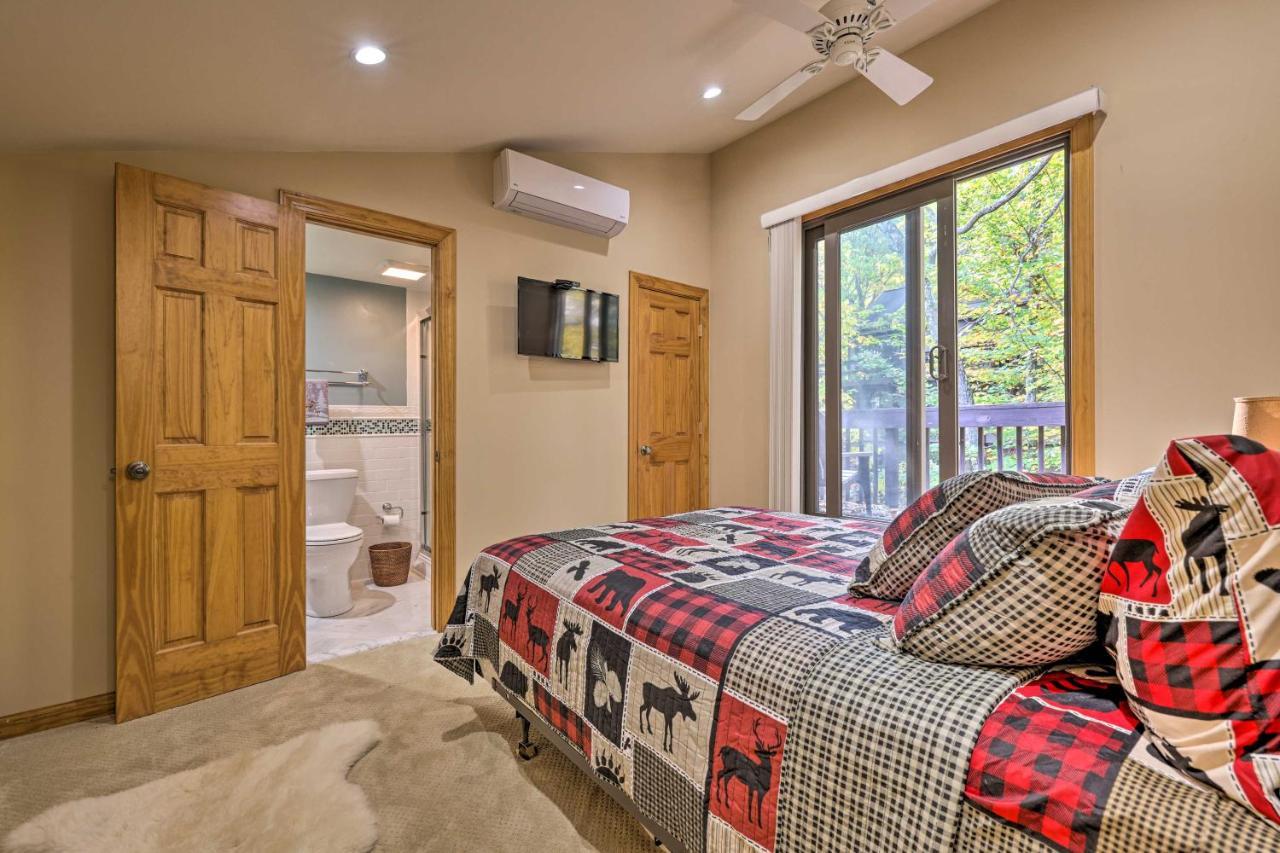 Renovated Escape, Walk To Slopes * Tannersville