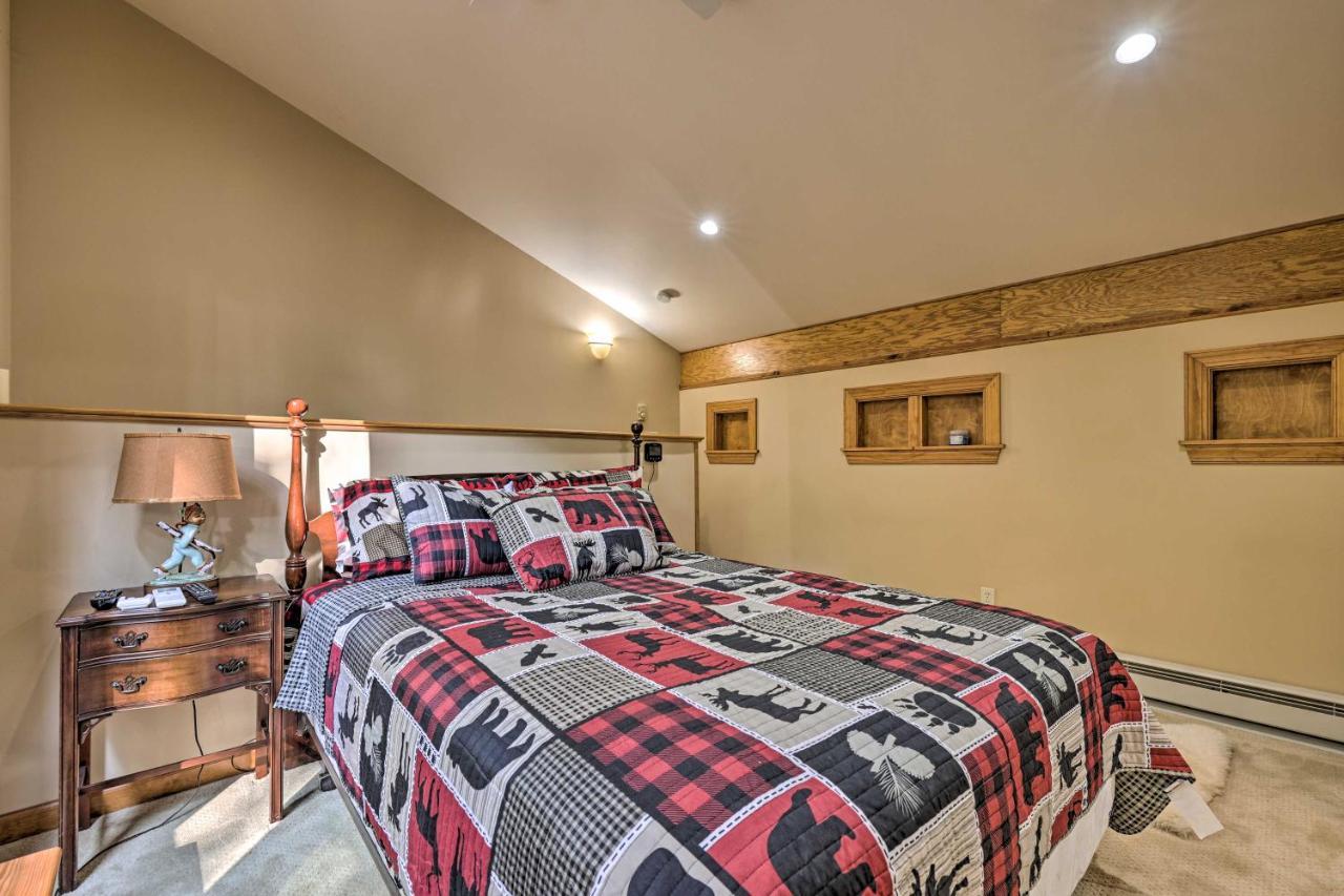 Renovated Escape, Walk To Slopes * Tannersville