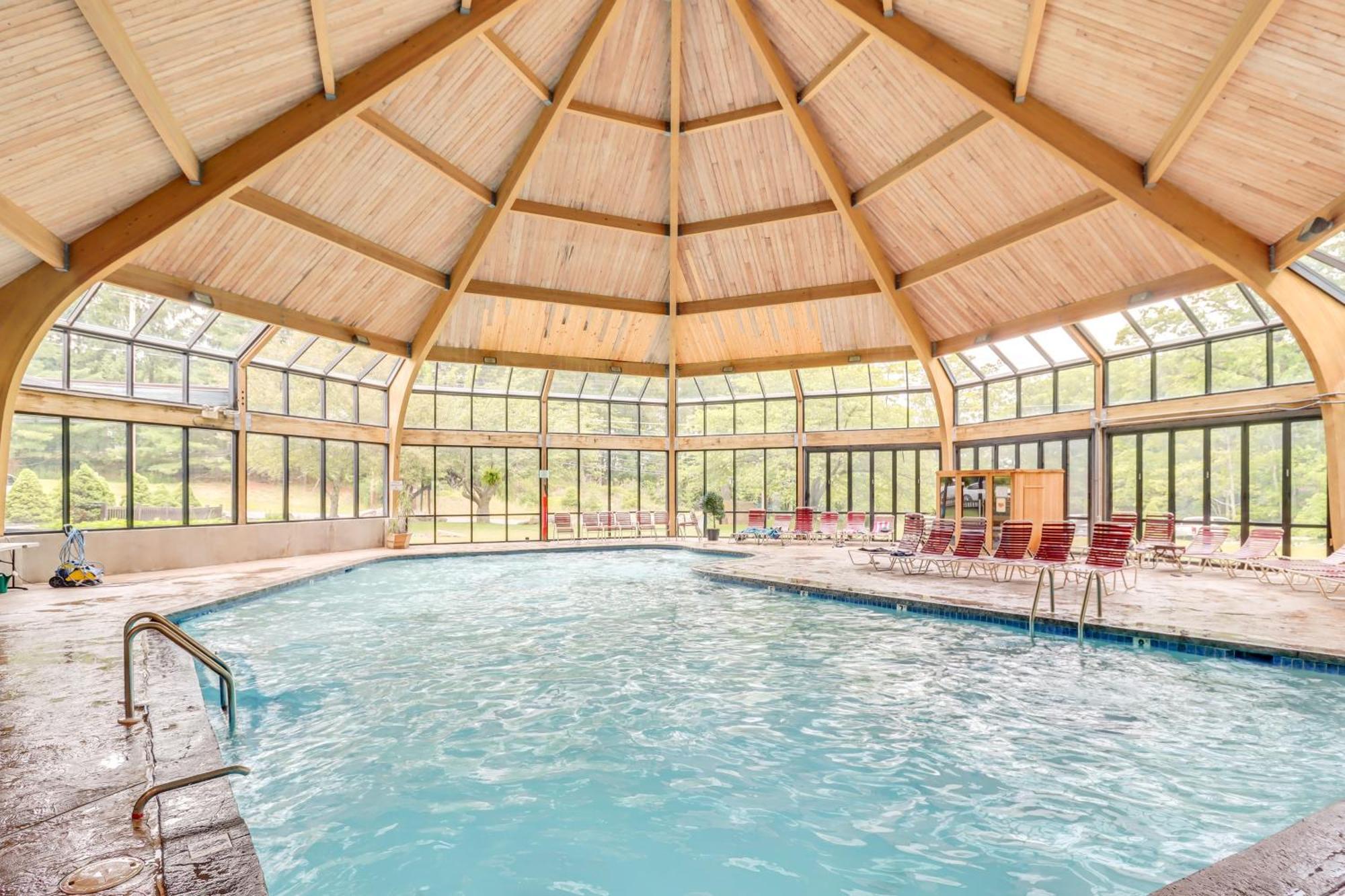Casa de férias Renovated Escape, Walk To Slopes Tannersville
